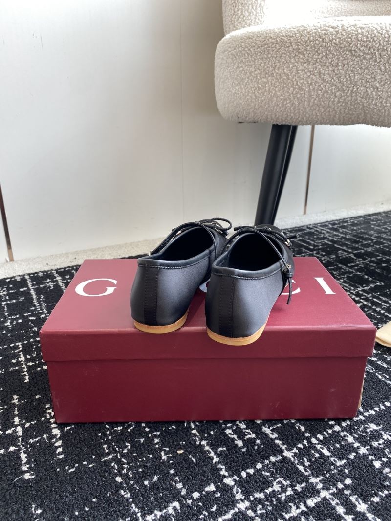 Gucci Flat Shoes